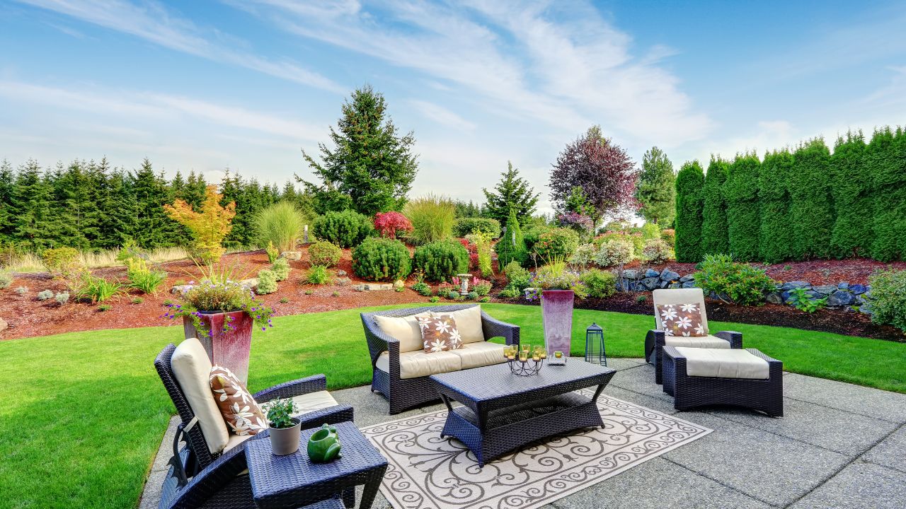 Coordinating Outdoor Rugs with Furniture and Accessories