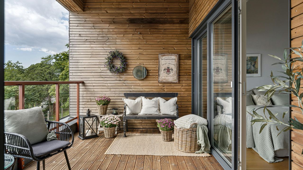 Creating a Cozy Atmosphere with Layered Rugs