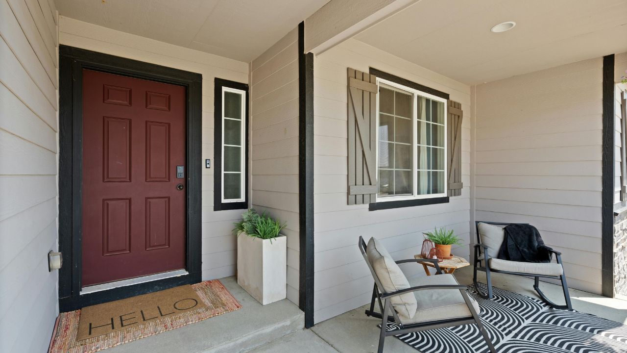 Making Small Spaces Feel Bigger with Outdoor Rugs