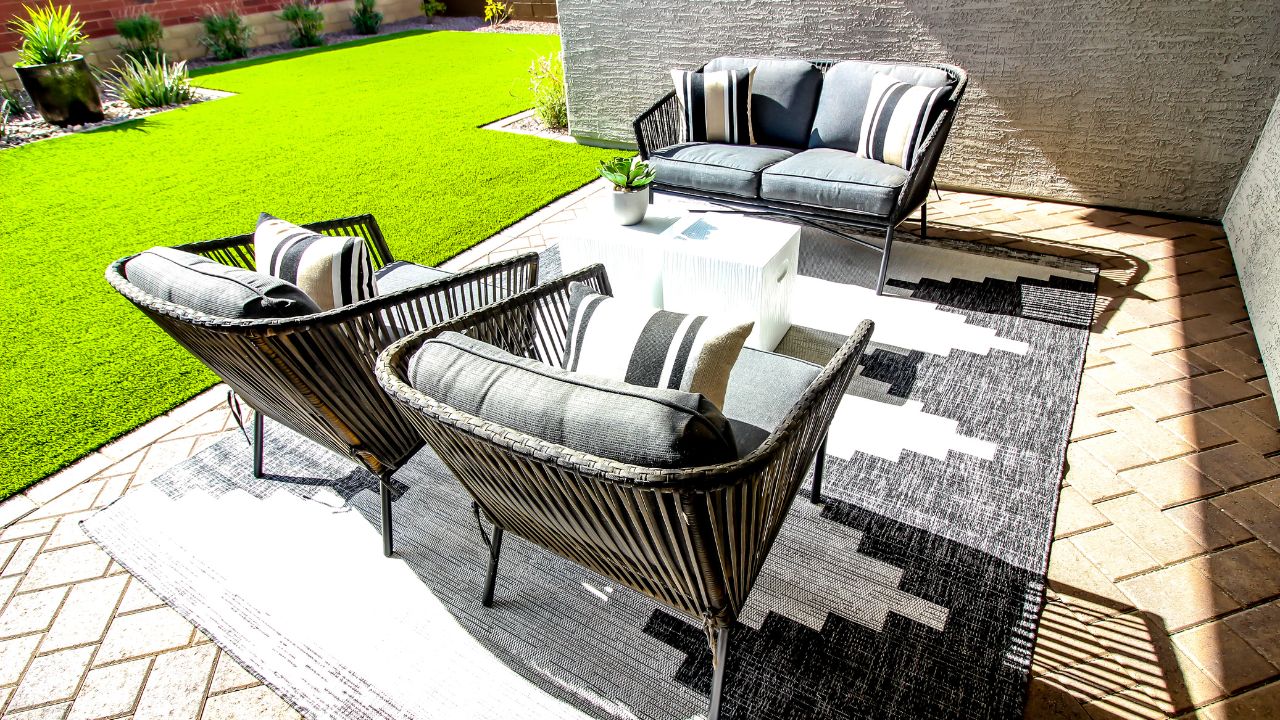 Selecting the Perfect Rug Size for Your Space